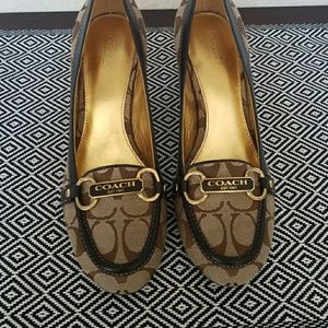 Heeled shoes